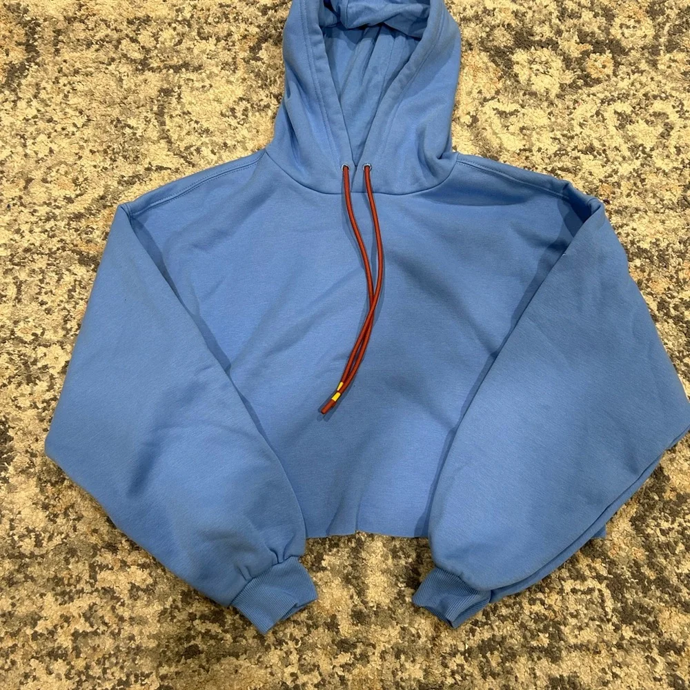 Fabletics cropped blue sweatshirt M - Picture 3 of 4